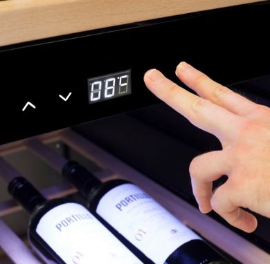 Caso Design WineExclusive 38 Brīvstāvošs vīna ledusskapis, melns 00721 | Elektrika.lv