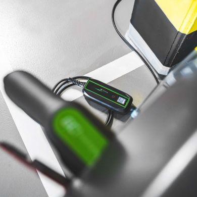 GreenCell Portable charger with cable EV16 PowerCable 3.6kW Schuko Type 2, 10/16A, 6.5 m, black EV16 | Elektrika.lv