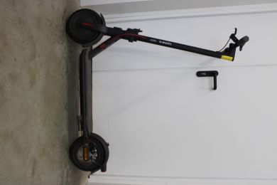 Xiaomi SALE OUT. Xiaomi Electric Scooter 4 EU | SALE OUT. SALE OUT. Xiaomi Electric Scooter 4 EU | 300 W | 25 km/h | 10 " | 6 month(s) | Black | DEMO, SCRATCHED, MISSING SCREWS BHR7128EUSO