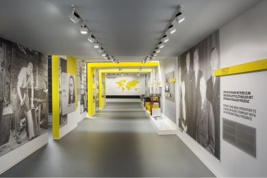 SLV EURO CUBE, spot for 240V 3-phase track, LED, 4000K, white, 60&deg;, incl. 3-phase adapter 152781 | Elektrika.lv