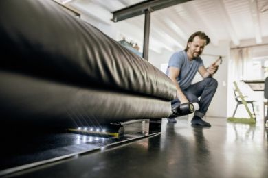 KARCHER Vacuum Cleaner KARCHER Cordless vacuum cleaner VC 6 Cordless ourFamily Car Upright/Cordless/Car cleaning/Rechargeable/For carpets Noise 78 dB White Weight 2.6 kg 1.198-672.0 1.198-672.0 | Elektrika.lv