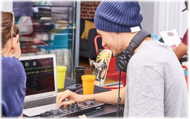  Hercules | DJControl Starlight | Speakers 4780884