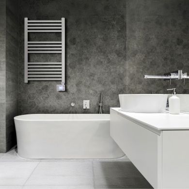 ADLER LED Electric Bathroom Radiator 600W, IP54, white AD 7824 | Elektrika.lv