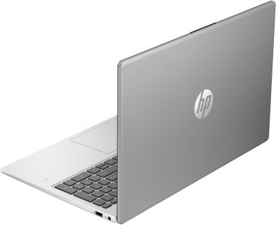  Notebook HP 255R G10 CPU AMD RyzenT 5 7535U 2.9 GHz 15.6 " 1920 x 1080 pixels RAM 16 GB DDR5-SDRAM SSD 512 GB Discrete graphics Not available On-board graphics Yes Numeric keypad Yes Keyboard language English OS installed FreeDOS Colour Silver Weight AD1U9ET | Elektrika.lv