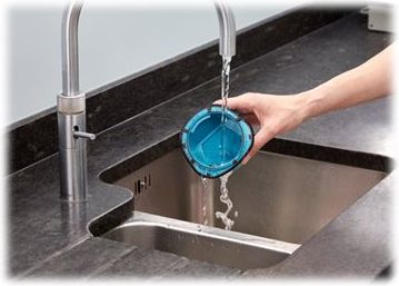  BLACK & DECKER | Vacuum Cleaner | WDC215WA-QW | Cordless operating | Handstick | 7.2 V | Operating time (max) 10 min | Blue WDC215WA-QW