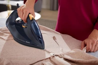Philips Philips DST7060/20 7000 Series | Steam Iron | 3000 W | Water tank capacity 300 ml | Continuous steam 55 g/min | Steam boost performance 250 g/min | Blue/Yellow DST7060/20