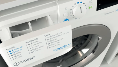 Indesit INDESIT | Washing Machine | BWE 91496X WSV EE | Energy efficiency class A | Front loading | Washing capacity 9 kg | 1400 RPM | Depth 63 cm | Width 59.5 cm | Digital | White BWE 91496X WSV EE