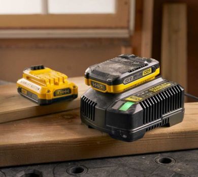 STANLEY Stanley Screwdriver Kit, 18 V, 2 Ah accumulator | SFMCD700D2A-QW SFMCD700D2A-QW